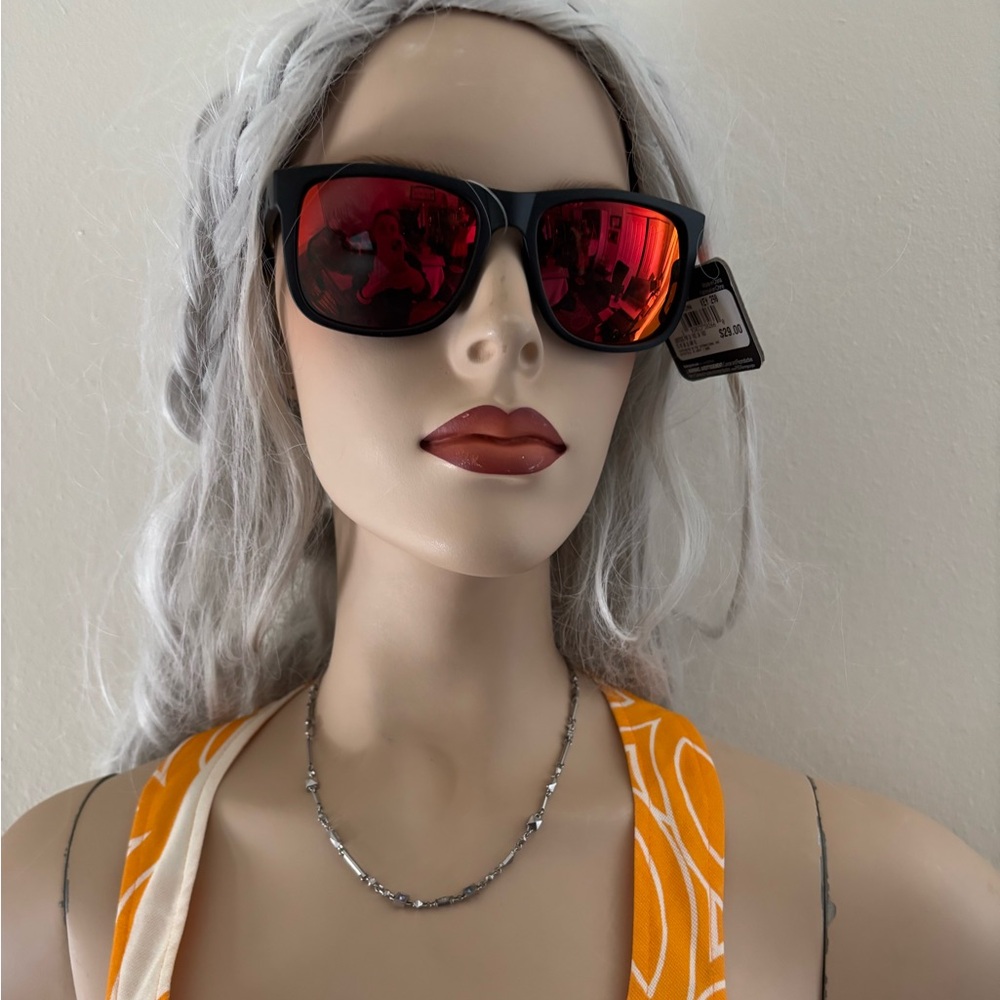 NWT Foster Grant Sunglasses